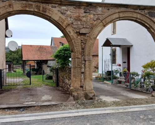 Restaurierung Sandsteinbögen in Merxheim